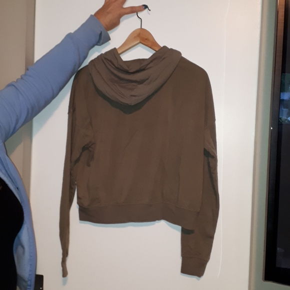 Comfy cute crop - Picture 2 of 2